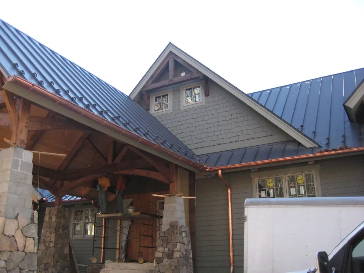 Craftsman Roofing team delivering quality roofing work in Encino